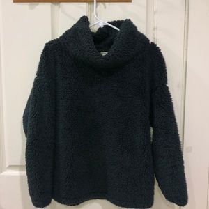 Green fluffy sweatshirt